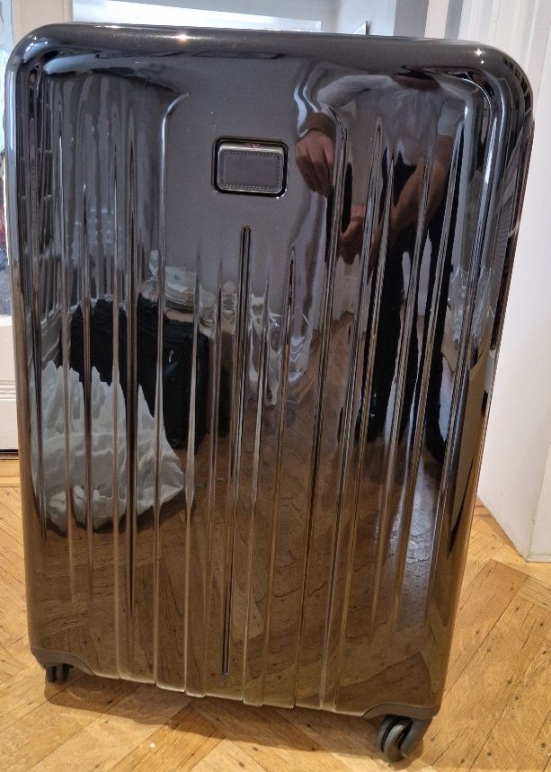 Tumi V4 Extended Trip Expandable 4 Wheel Case - 50% off