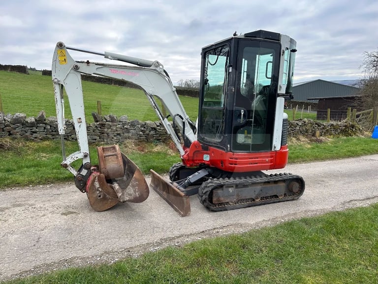 image for 2007 Takeuchi Excavator TB23R 