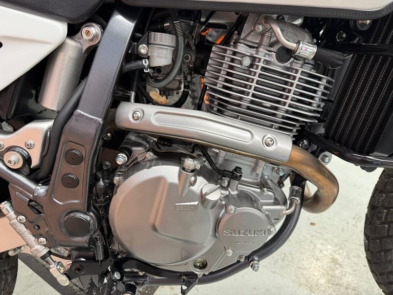 Suzuki DR650 Dual Sport 2025