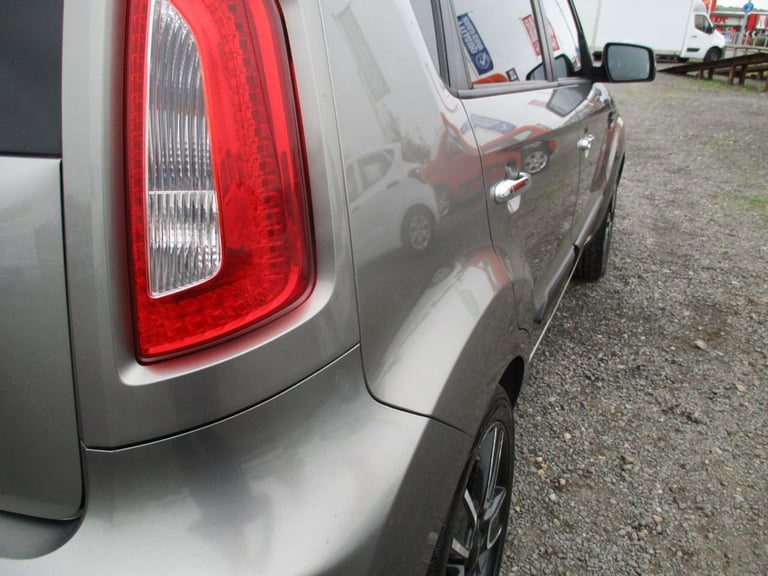 2013 Kia Soul 1.6 CRDi Quantum SUV 5dr Diesel Manual Euro 5 (126 bhp) HATCHBACK Diesel Manual
