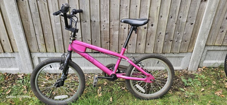 Girls BMX Avigo circle 360 degrees 18" wheels
