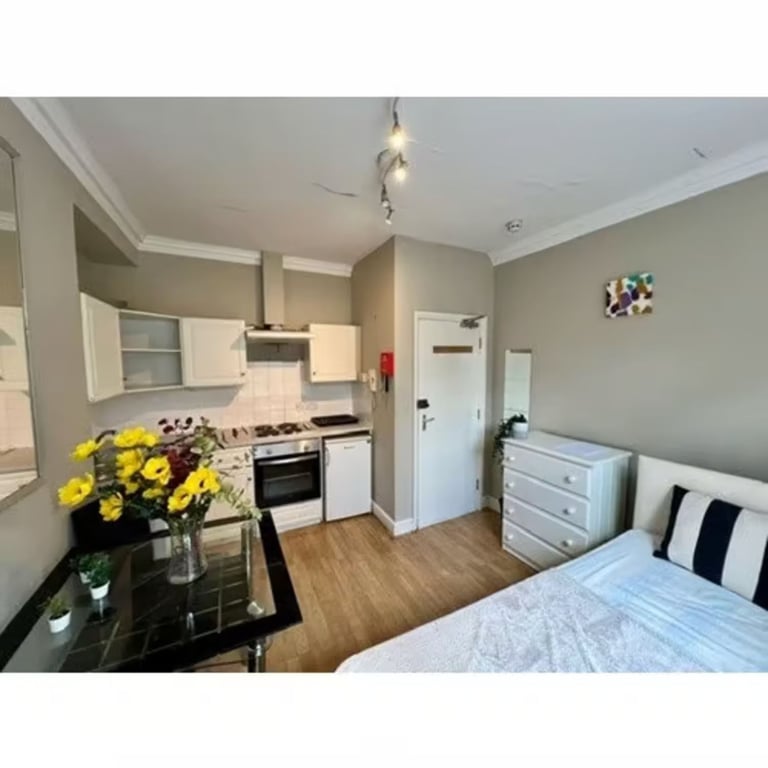 Studio Flats to Rent - Bills Included 