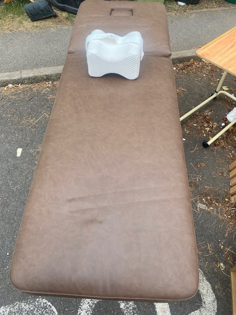 Massage Table 