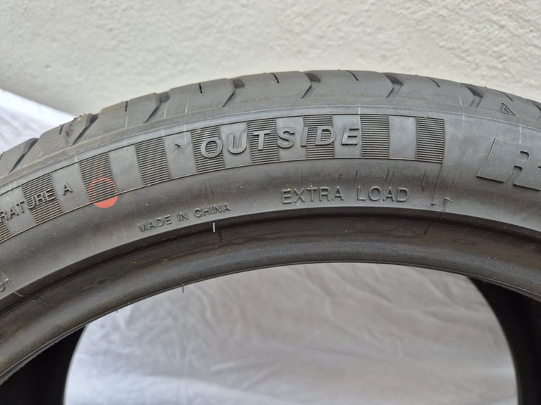  245 40 19 Radar R8+ Tyres New 