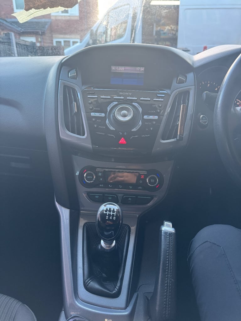Ford, FOCUS, Hatchback, 2013, Manual, 1560 (cc), 5 doors