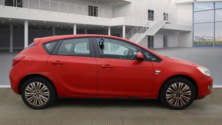 2011 Vauxhall Astra 1.4 16v Excite Euro 5 5dr HATCHBACK Petrol Manual