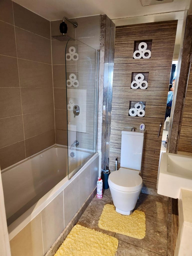 ✨2 Stunning Double Rooms in Canary Wharf | One En-suite with Private Balcony🌼