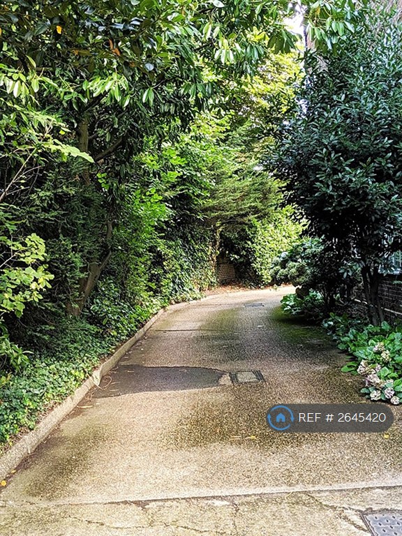 2 bedroom house in Beresford Court, Twickenham, TW1 (2 bed) (#2645420)