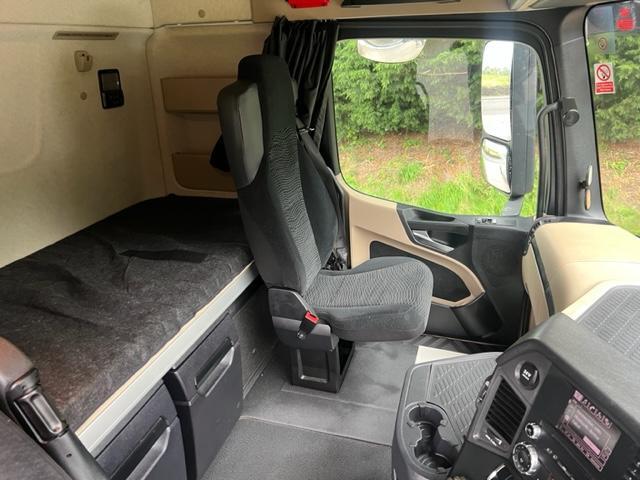 2016 16 Mercedes Actros 1842 Euro 6 Big space 4x2 tractor unit slider a/c fridge
