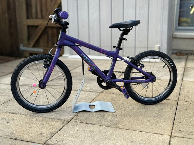 Carrera Cosmos Kids Bike 16” Suit approx age 5-9 in Largs