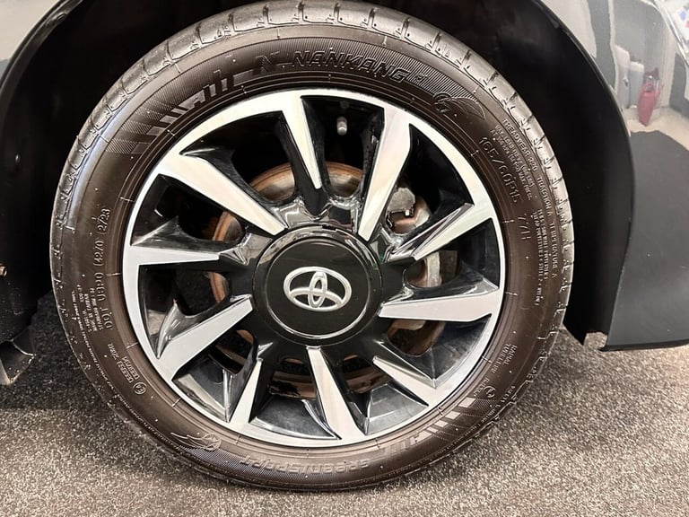 2020 Toyota AYGO 1.0 VVT-i X-TREND FUNROOF X-SHIFT AUTO FIVE DOOR 70 BHP Hatchback Petrol Automatic