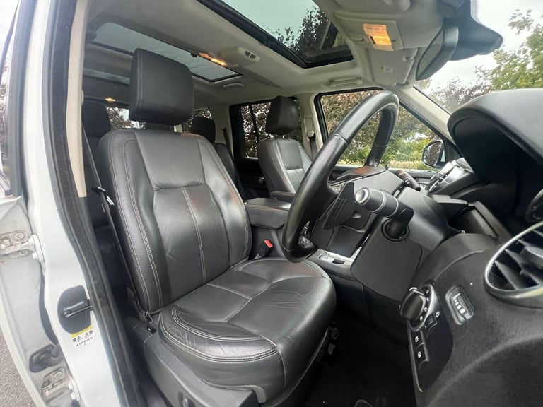 LAND ROVER DISCOVERY 4 3.0 SD V6 HSE 2015