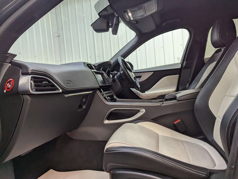 2016 Jaguar F-Pace 2.0 F-PACE R-Sport AWD D Auto 4WD 5dr SUV Diesel Automatic