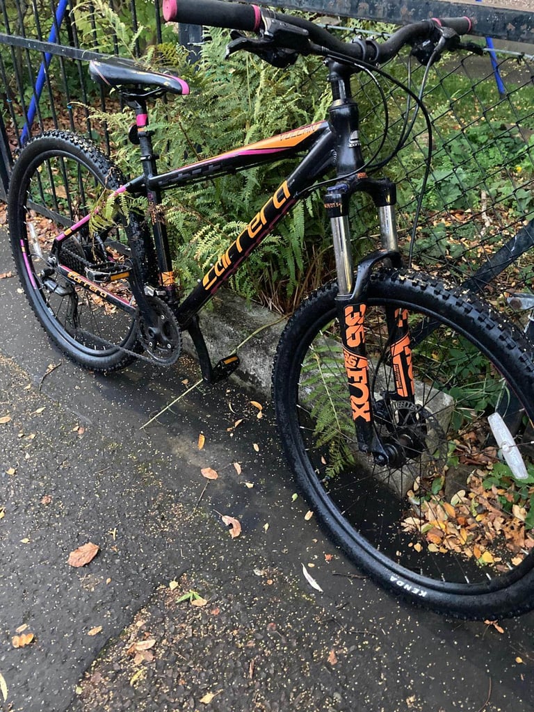 image for Carrera Vulcan hard tail mountian bike 27.5