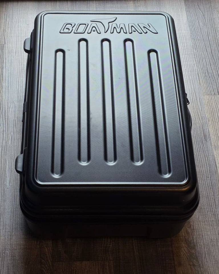 Boatman Vulcan Pro v2. Baitboat with Autopilot gps & Sonar. Carp Fishing.