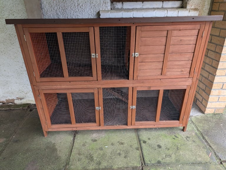 Rabbit hutch 
