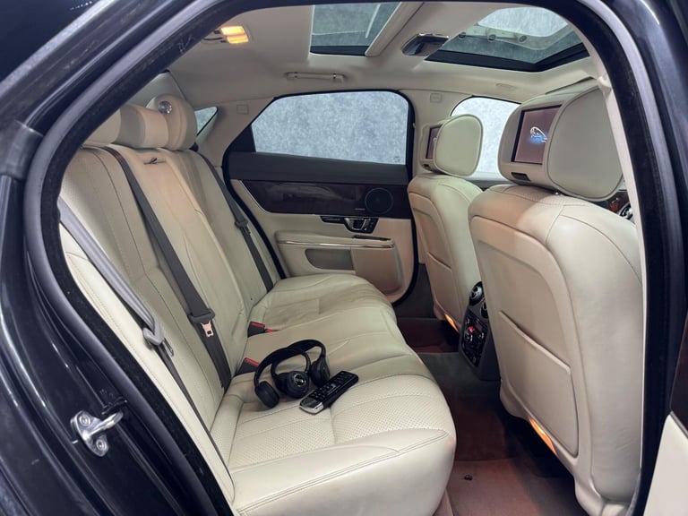 2014 Jaguar XJ 3.0d V6 Premium Luxury Auto Euro 5 (s/s) 4dr SALOON Diesel Automatic