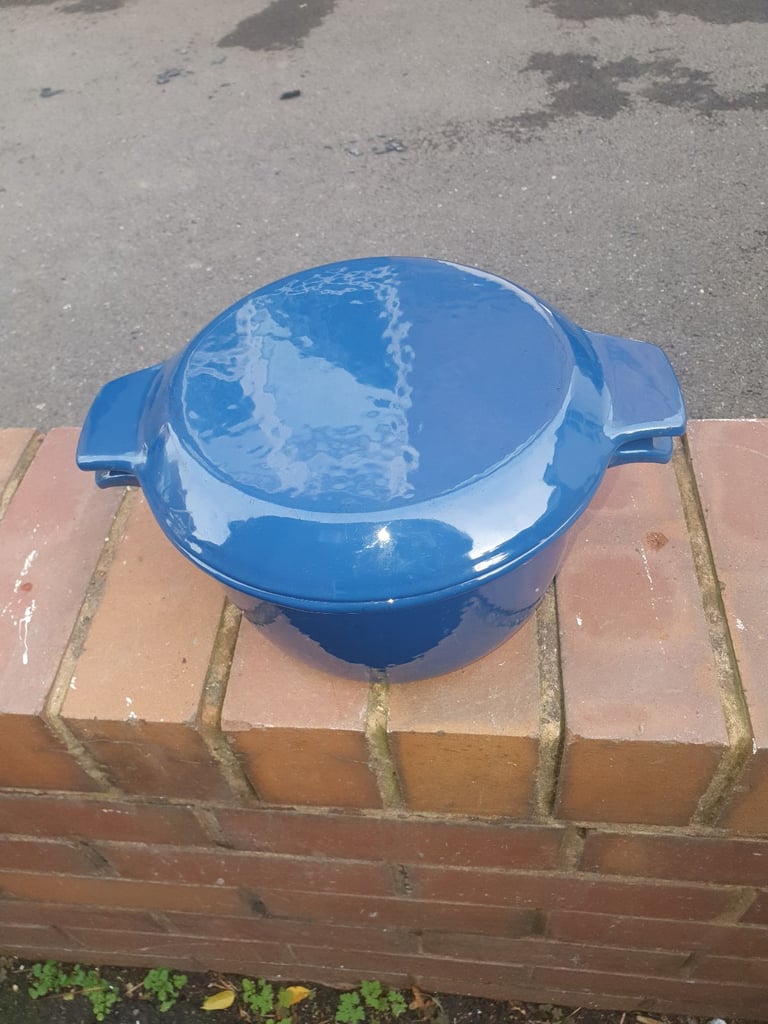 image for Nacco , Cast Iron Blue Enamel Cooking Pot , VGC, Hardly Used, Very Useful, Clean.