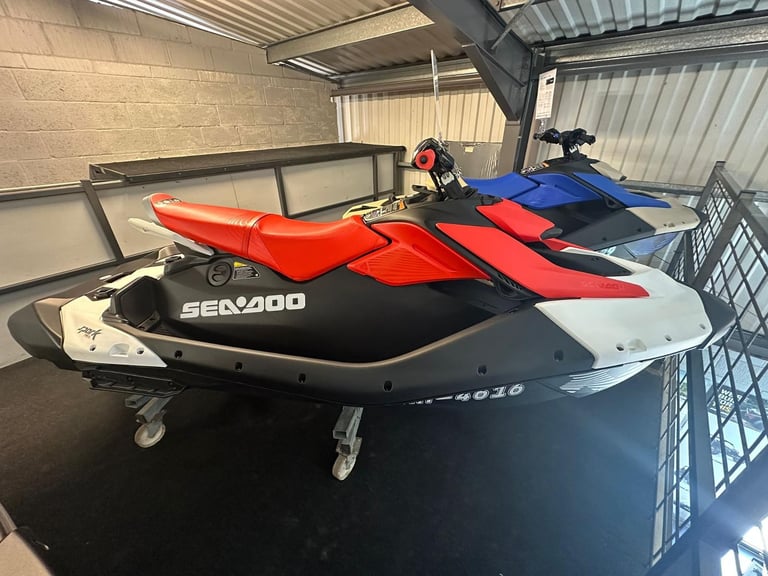 image for 2025 Sea-Doo Spark Trixx 3UP 90 iBR – White / Dragon Red – £10,999