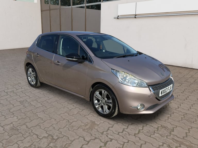 2013 Peugeot 208 1.2 e-VTi Allure 5dr EGC HATCHBACK Petrol Manual