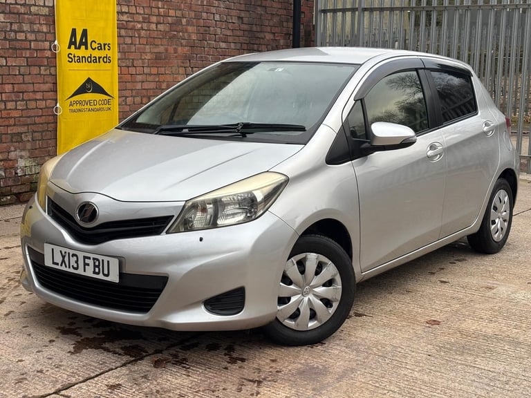 2013 Toyota Vitz 1.3 Petrol Hatchback – White – Low Miles – New MOT (09/26/2026)