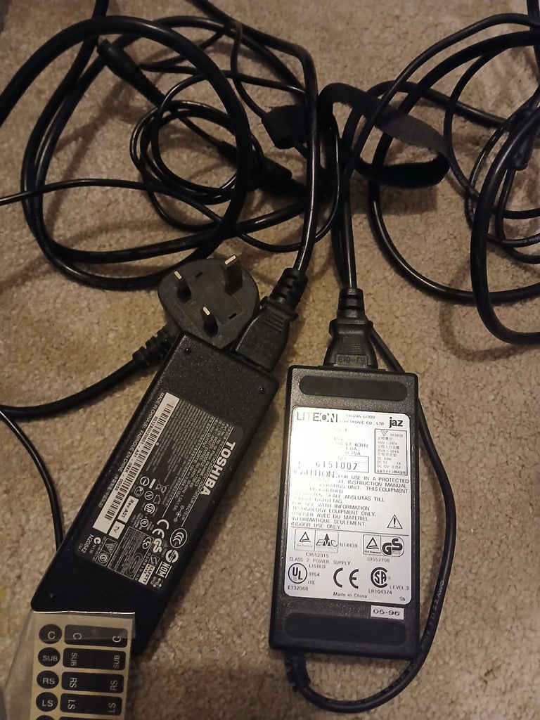 Hugh joblot  computer  leads and accessories 