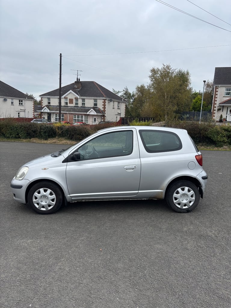 Toyota, YARIS, Hatchback, 2004, Manual, 1298 (cc), 3 doors