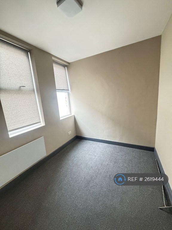 6 bedroom house in Keswick Road, Blackpool, FY1 (6 bed) (#2619444)