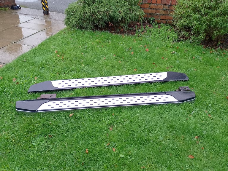 Toyota RAV4 side steps 