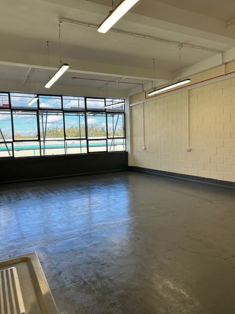690 Sq Ft First Floor Unit / Office / Workshop / Industrial Unit