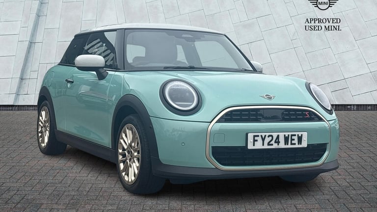 image for 2024 MINI Cooper 2.0 S Exclusive 3dr Auto Hatchback Petrol Automatic