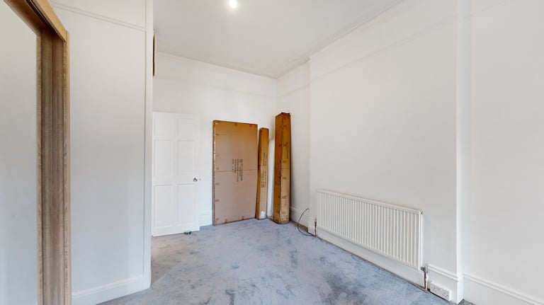 2 bedroom flat in Cameron Road, Croydon, CR0