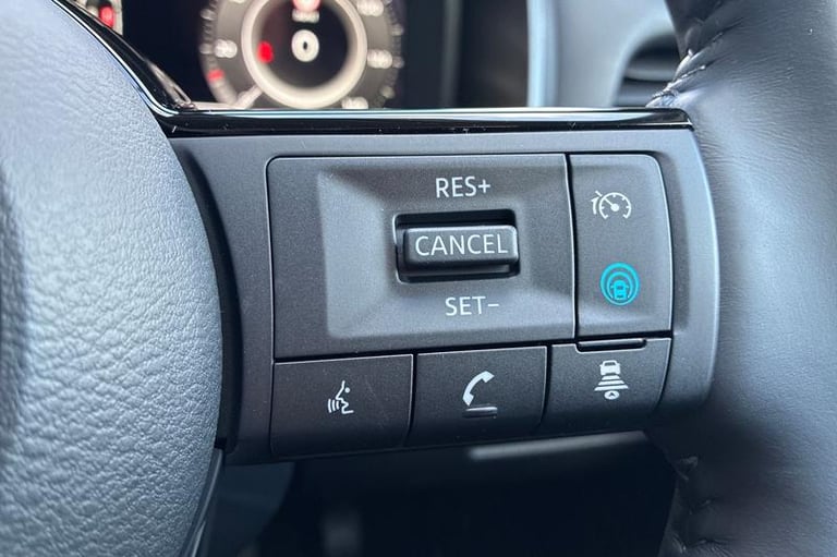 2025 Nissan Qashqai 1.5 E-Power N-Connecta 5dr Auto HATCHBACK PETROL/ELECTRIC Automatic