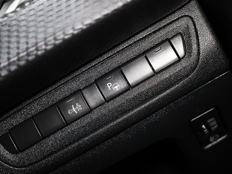 2019 Peugeot 208 1.2 PureTech 82 Tech Edition 5dr [Start Stop] HATCHBACK PETROL Manual