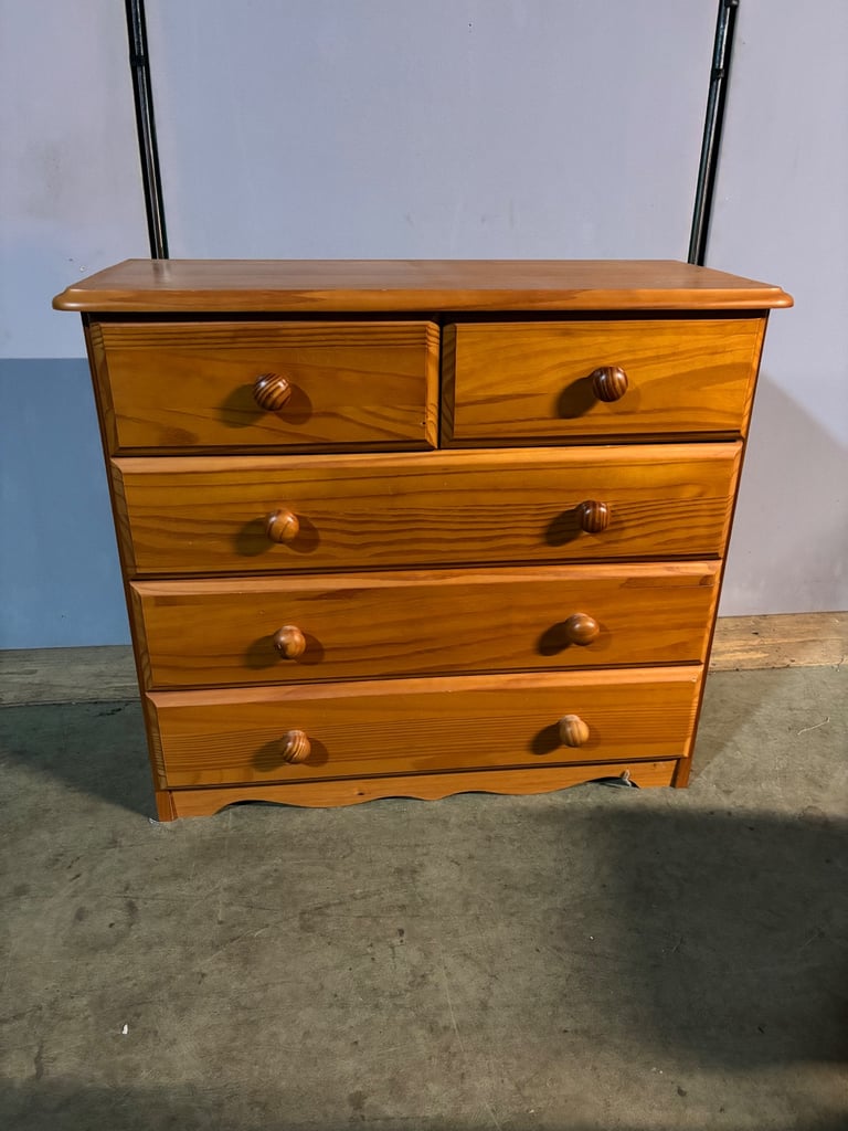 image for Pine chest of drawers 