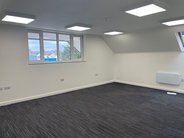Offices studios to rent in  Farnborough