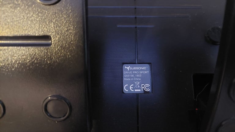 Ps4/xbox/pc steering wheel and peddles 