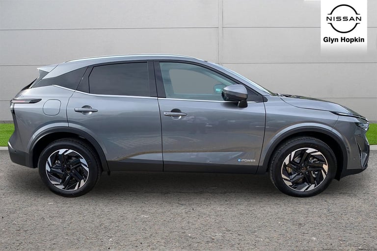 2025 Nissan Qashqai 1.5 E-Power N-Connecta [Glass Roof] 5dr Auto Hatchback Hybrid Automatic