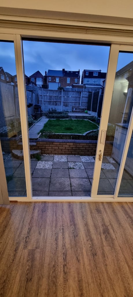 3 Bedrooms House, Very well presented, Great Location