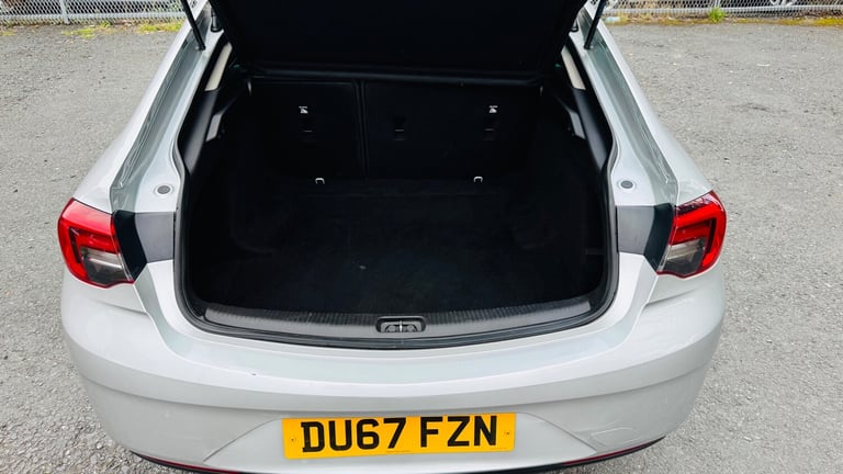 2017 Vauxhall Insignia SRI NAV 5-Door Diesel