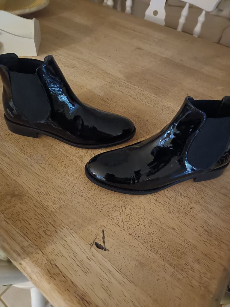 House of Bruar patent ankle boots 