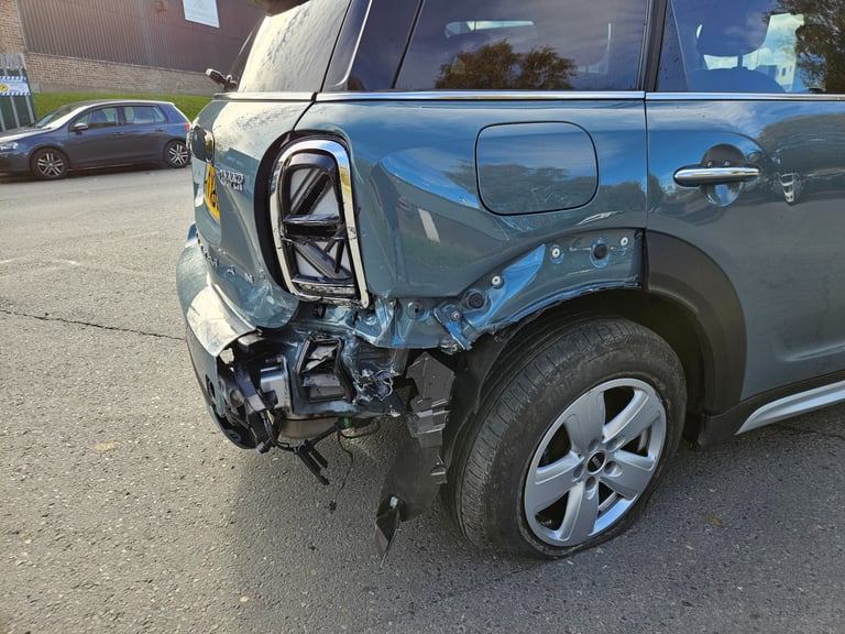 2023 MINI COUNTRYMAN 1.5 Cooper Classic Auto Comfort/Nav+ Pack Damaged Salvage