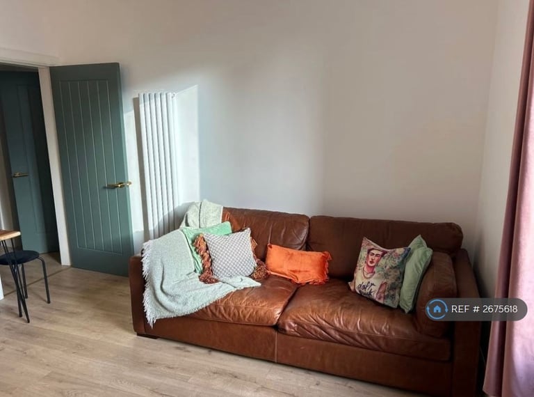 1 bedroom flat in Northfield Place, Aberdeen, AB25 (1 bed) (#2675618)