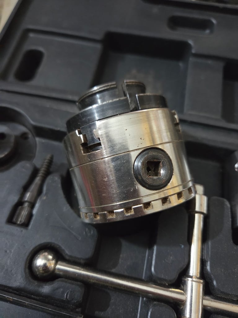 Axminster Chuck woodturning lathe inc jaws direct 1 inch x 8tpi with M33 adapter wood turning 