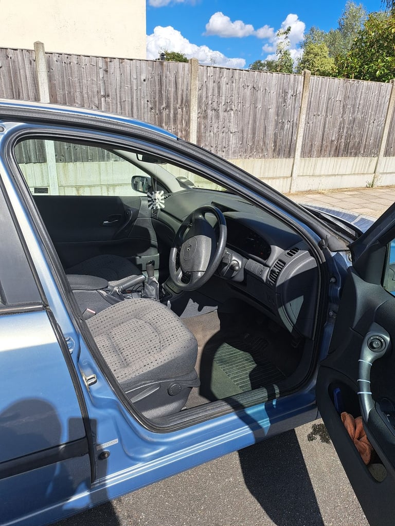 Renault, LAGUNA, Hatchback, 2004, Manual, 1783 (cc), 5 doors