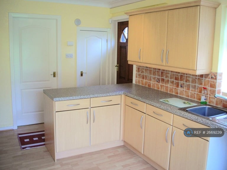 3 bedroom house in Ashbourne Road, Bradford, BD2 (3 bed) (#2669239)