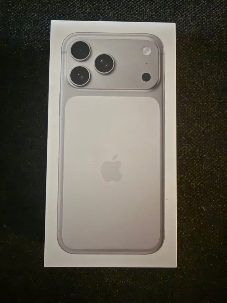 NEW Sealed iPhone 17 Pro Max 256GB Silver