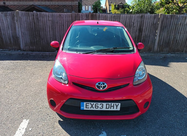 Toyota, AYGO, Hatchback, 2013, Semi-Auto, 998 (cc), 5 doors