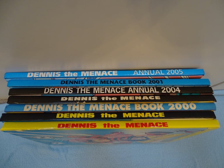 Job lot bundle 7x Dennis the Menace comic annuals 1988 to 2005