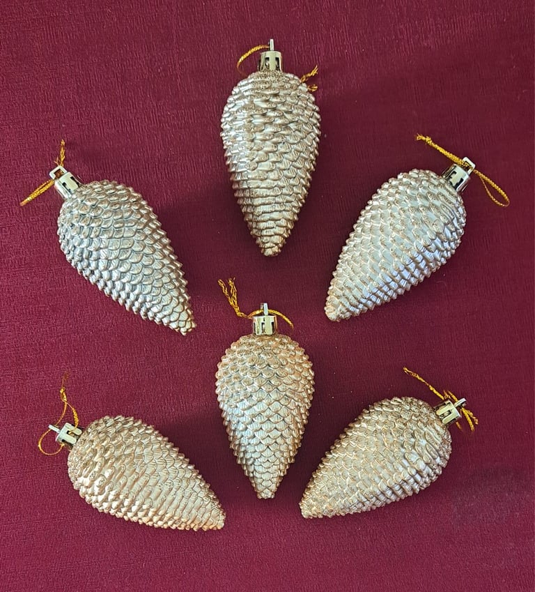 Set of Christmas decorations 